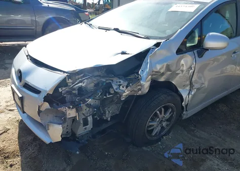 2011 Toyota Prius Three z USA, uszkodzony, nr VIN JTDKN3DU2B0266728